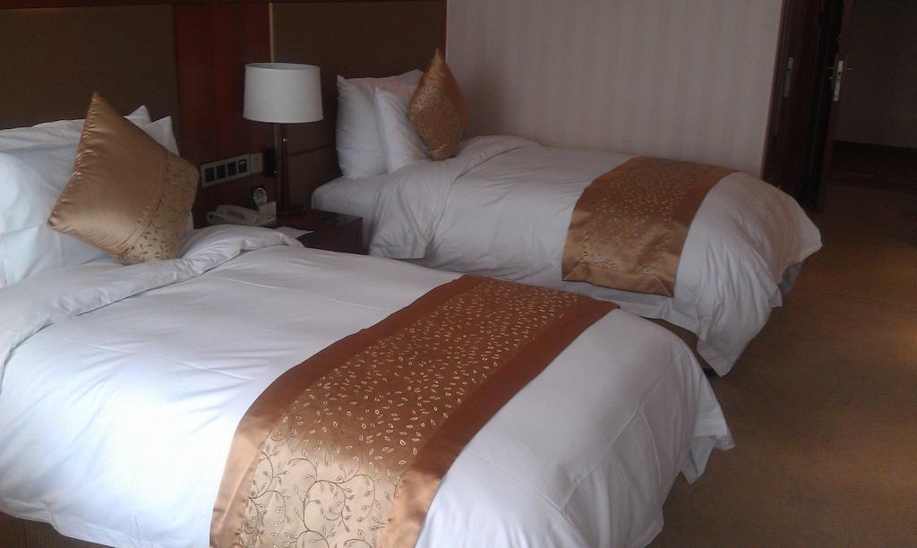 Xi'An Qu Jiang Yin Zuo Hotel Exterior photo